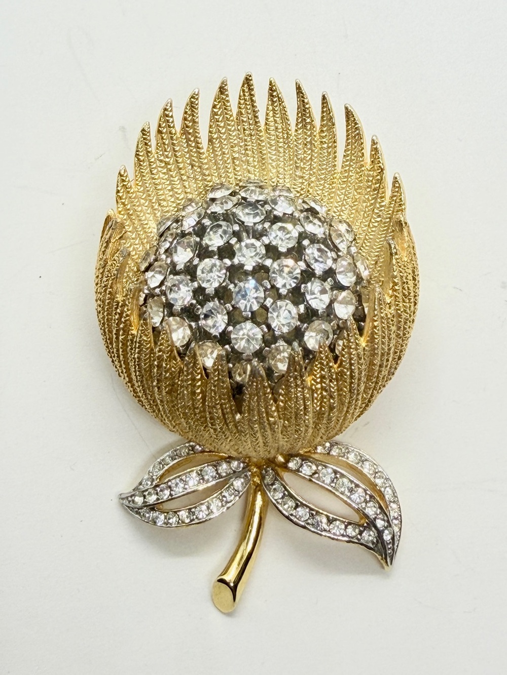 Vintage‎ 1960s Floral Brooch Pin Clear Rhinestones Textured Gold Tone Flower